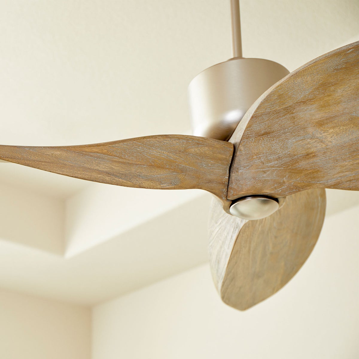Contemporary Ceiling Fan with Wooden Blades, Distressed Finish. 52" Blade Sweep, 45° Pitch. Weathered Oak Blades, Contrasting Motor Frame. Breezy Airflow for Boho-Chic, Eclectic, or Modern Farmhouse Spaces. Quorum International DC-125NS-30, UL Listed, Dry Location. 18.5"H x 52"W. Limited Lifetime Warranty.