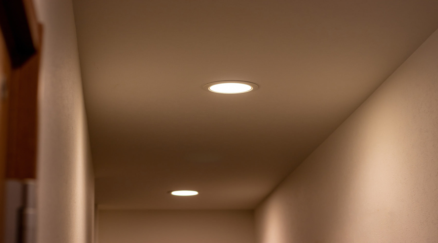 BR30 LED bulbs being used in 6 inch recessed lights in hallway